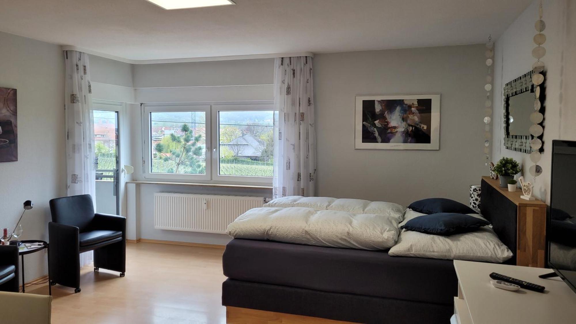 Ihr Bett Mit Blick Auf Die Weinberge Bad Dürkheim Exterior foto