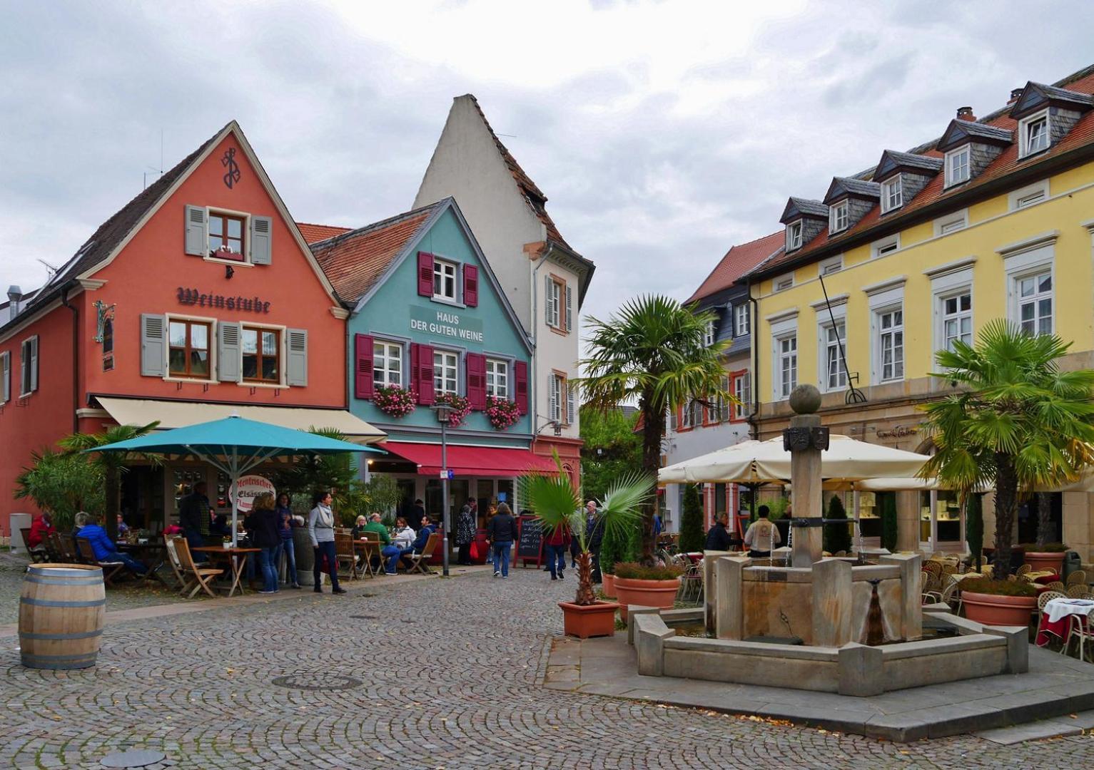 Ihr Bett Mit Blick Auf Die Weinberge Bad Dürkheim Exterior foto