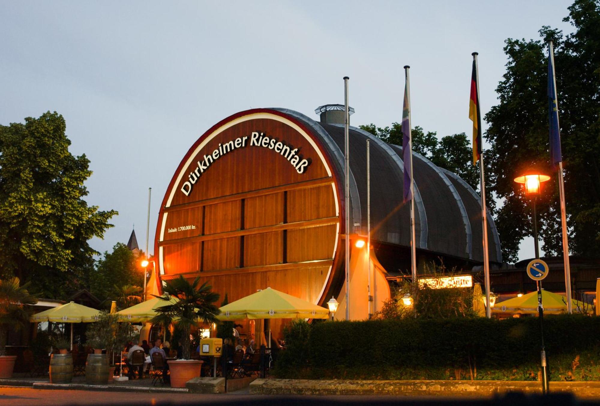 Ihr Bett Mit Blick Auf Die Weinberge Bad Dürkheim Exterior foto